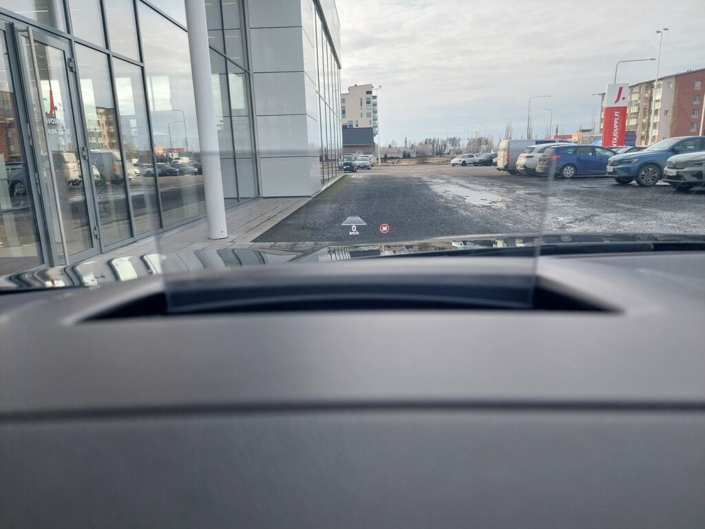 Ford Kuga 2022 Musta