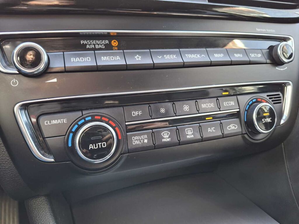 Kia Optima 2019 Musta
