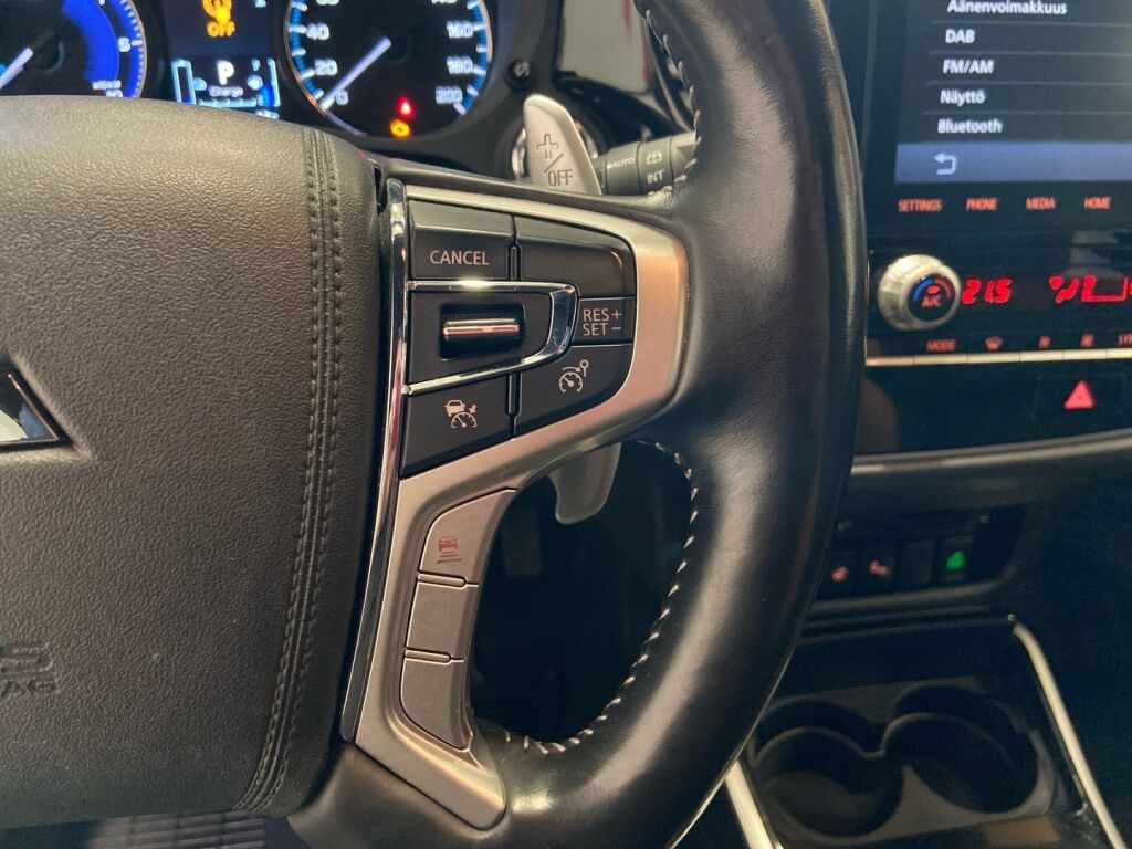 Mitsubishi Outlander PHEV 2019 Valkoinen