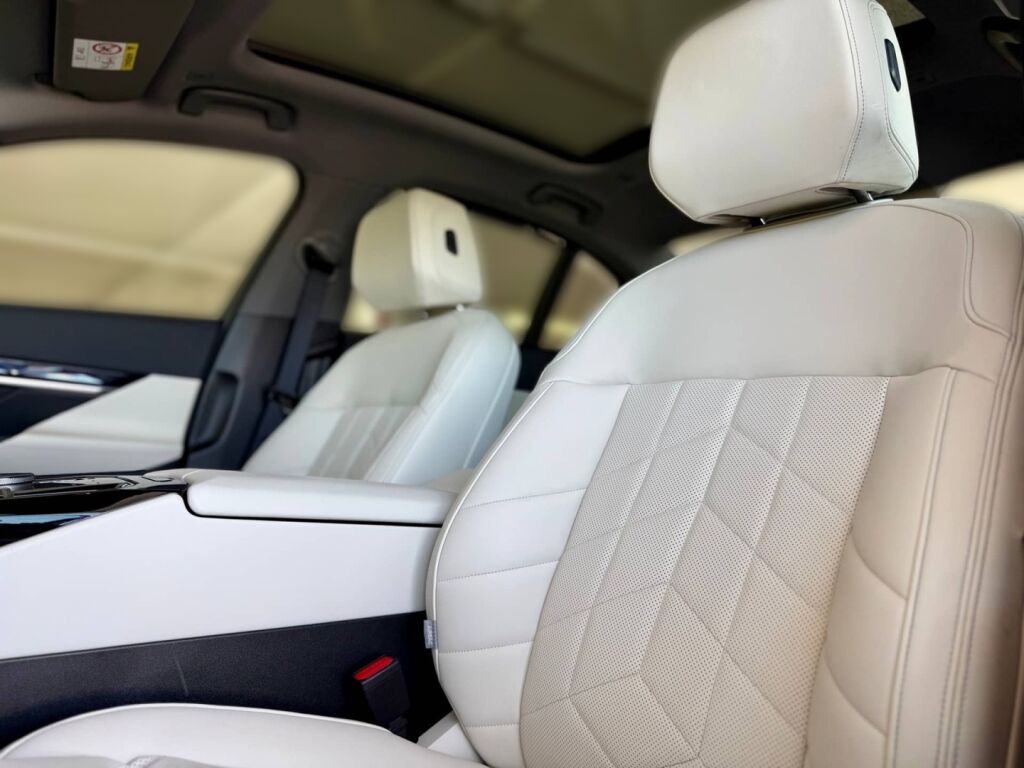 BMW i5 2024 