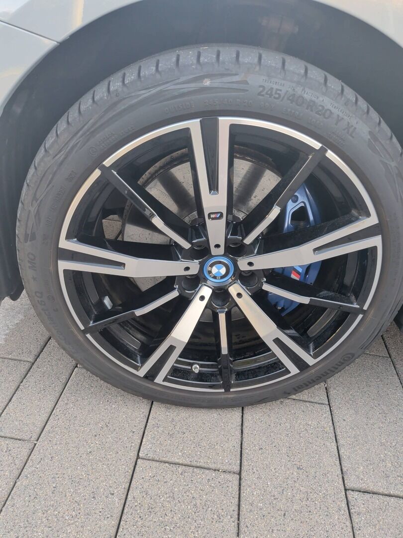 BMW i5 2024 