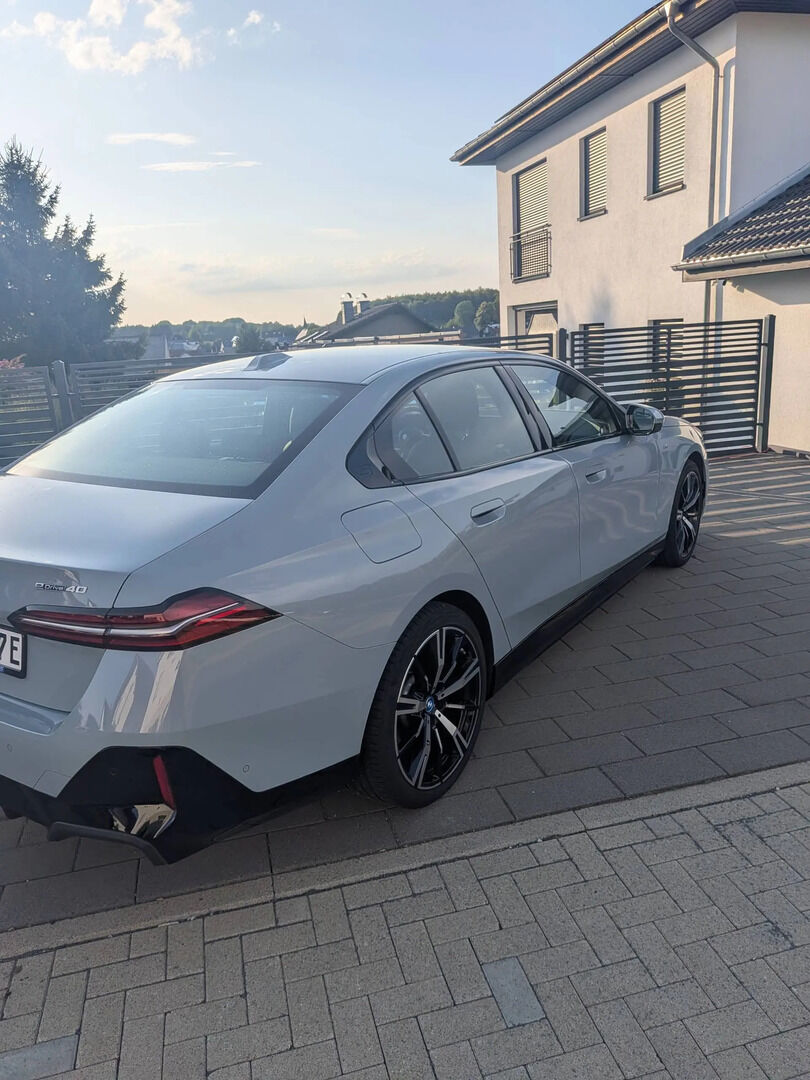 BMW i5 2024 