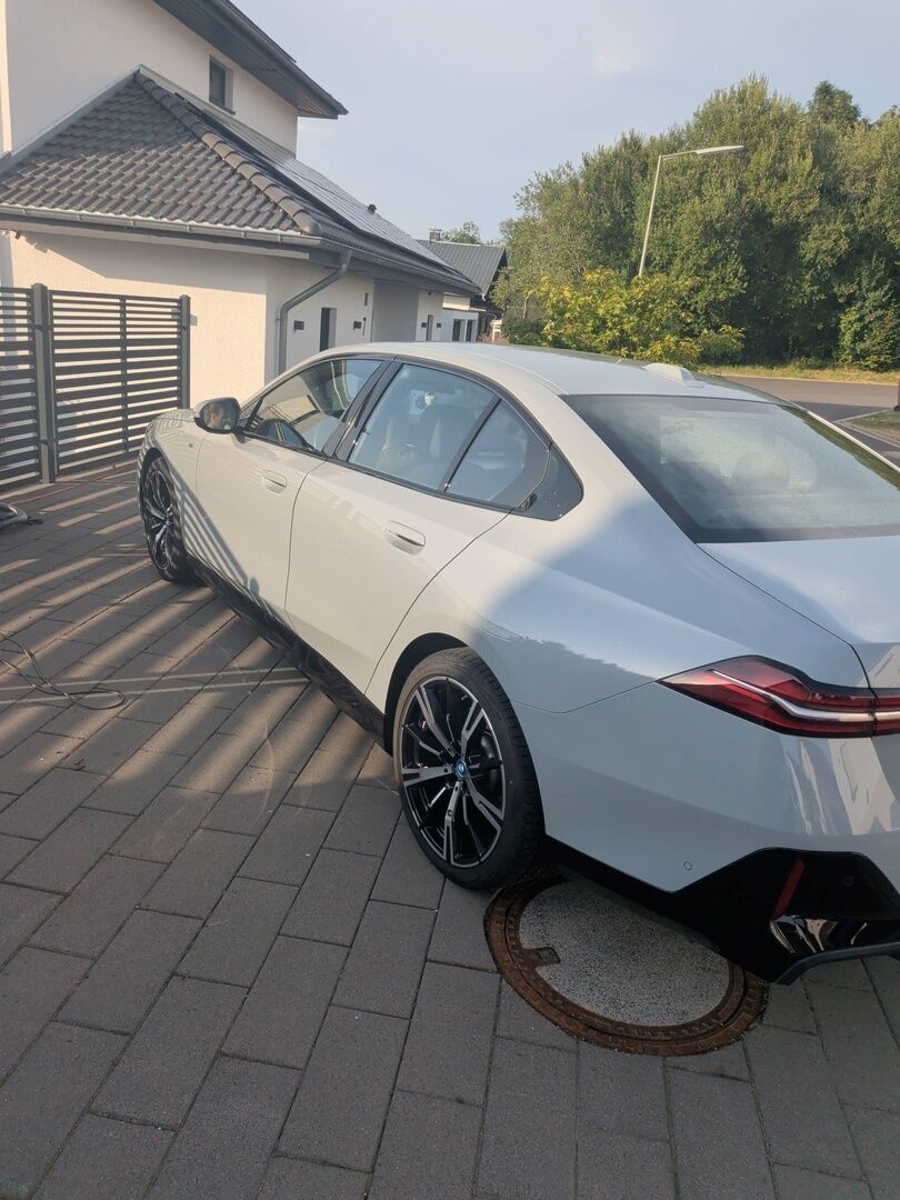 BMW i5 2024 