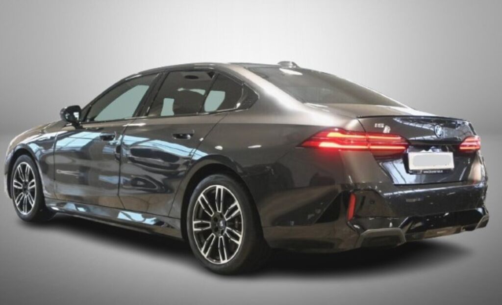 BMW i5 2024 Harmaa