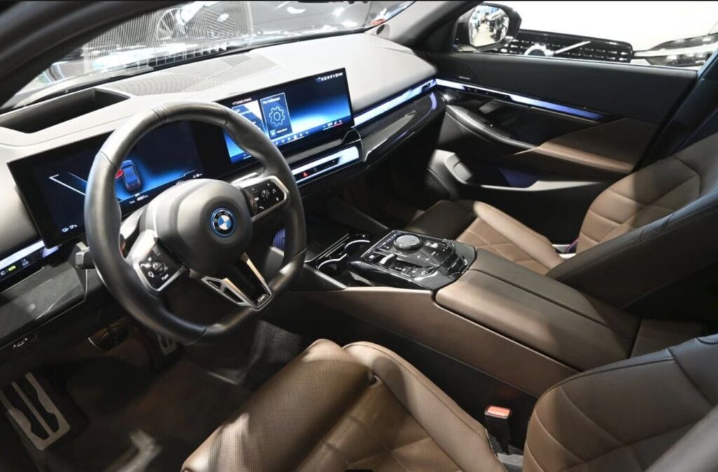 BMW i5 2024 Harmaa