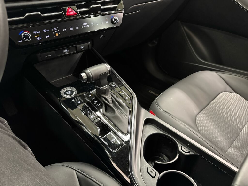 Kia Niro 2025 Harmaa