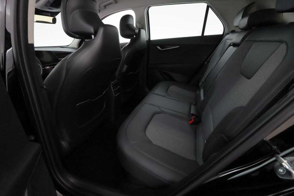 Kia Niro 2025 Musta
