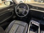 Audi e-tron 2021 Musta