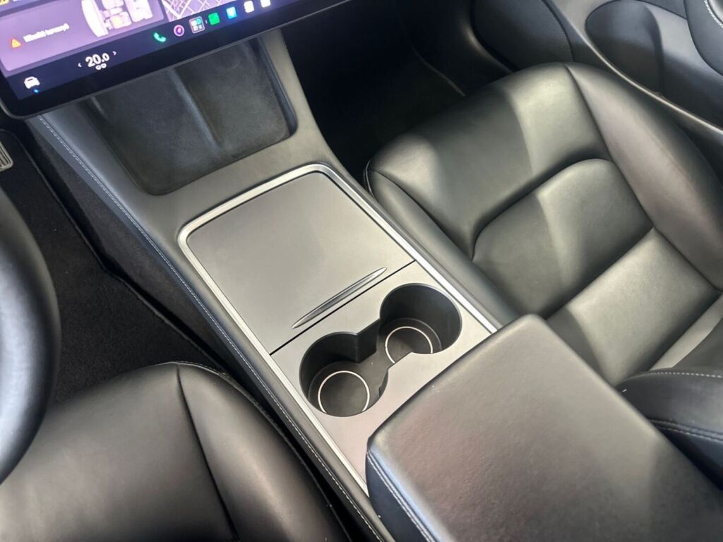 Tesla Model 3 2021 Harmaa