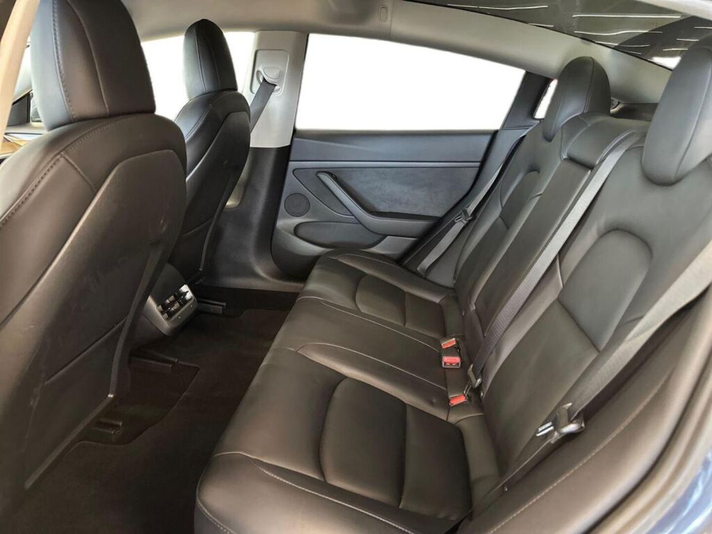 Tesla Model 3 2021 Harmaa