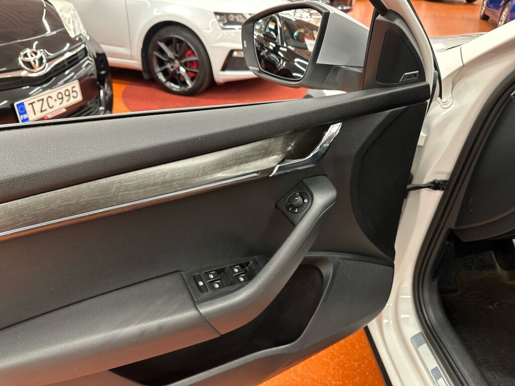 Skoda Octavia 2018 Valkoinen