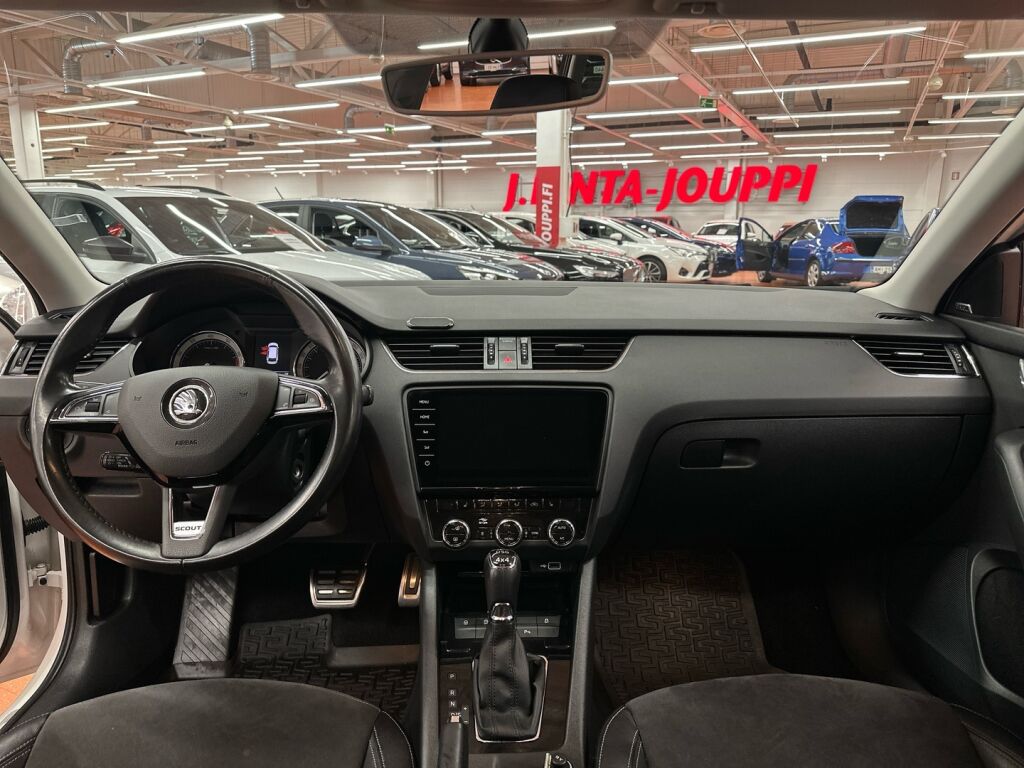 Skoda Octavia 2018 Valkoinen