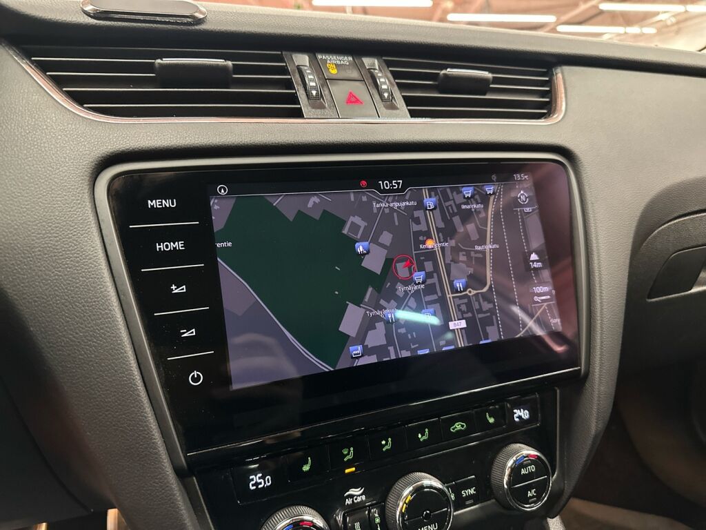 Skoda Octavia 2018 Valkoinen