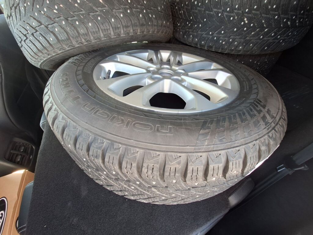 Ford Kuga 2022 Harmaa