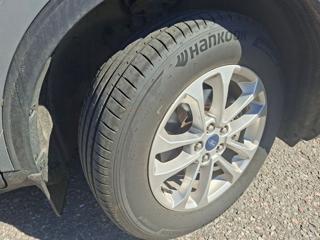 Ford Kuga 2022 Harmaa