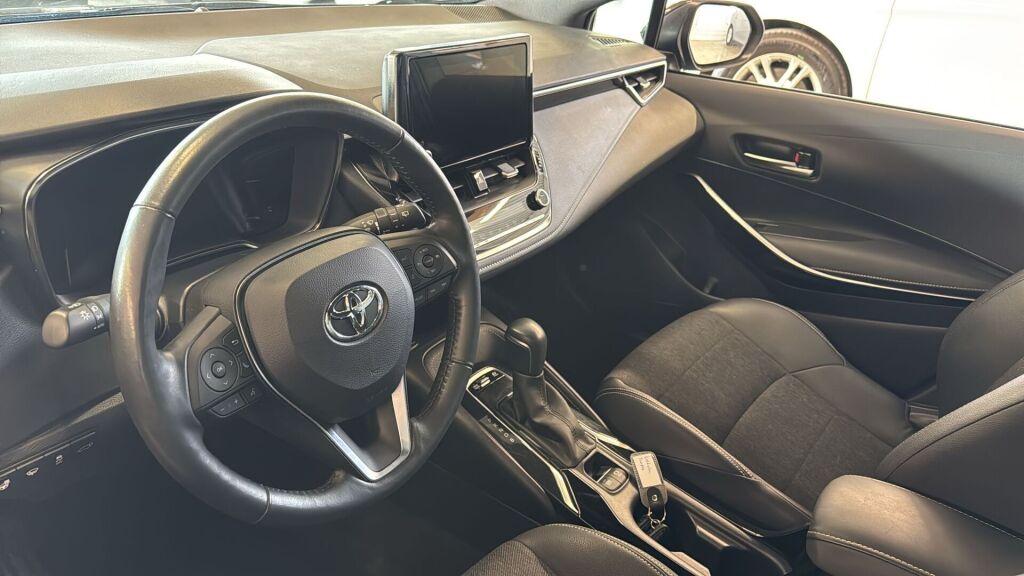 Toyota Corolla 2022 Musta