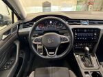 Volkswagen Passat 2022 Musta