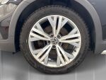 Volkswagen Passat 2022 Musta