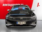 Volkswagen Passat 2022 Musta