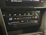 Volkswagen Passat 2022 Musta