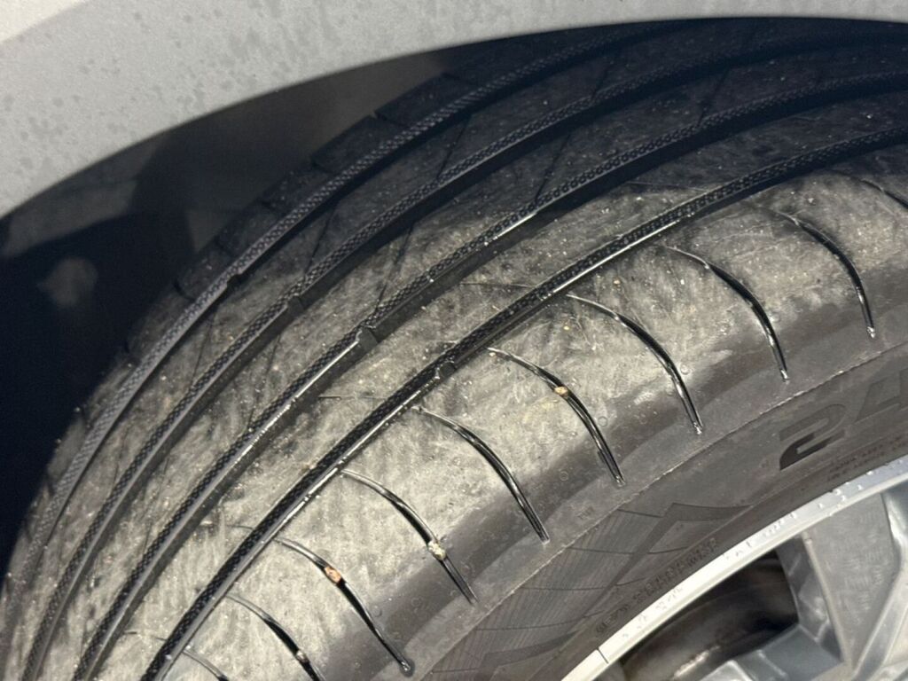 Volkswagen Passat 2022 Musta