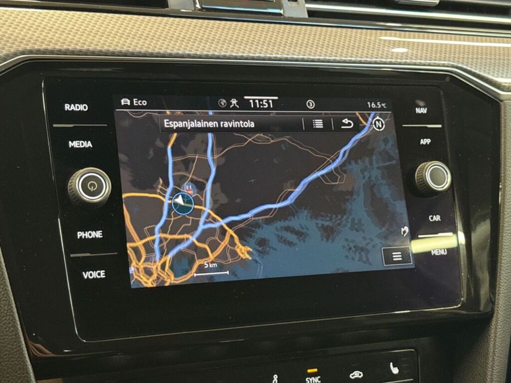 Volkswagen Passat 2022 Musta