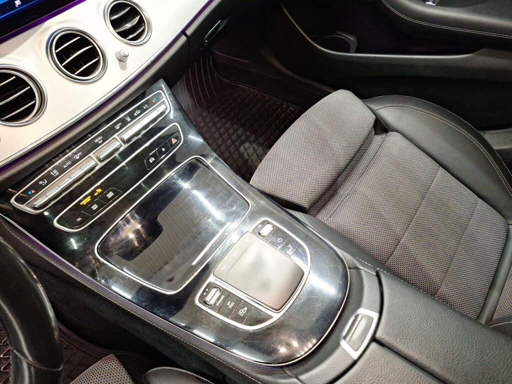 Mercedes-Benz E 2020 Harmaa