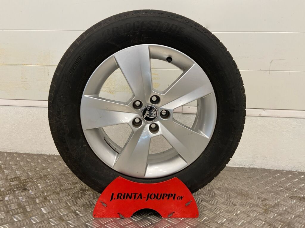 Skoda Kamiq 2022 Harmaa