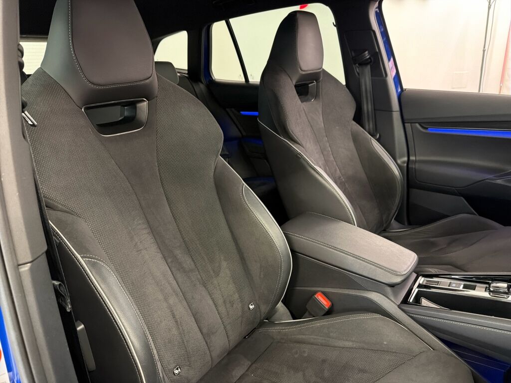 Skoda Enyaq 2022 Sininen