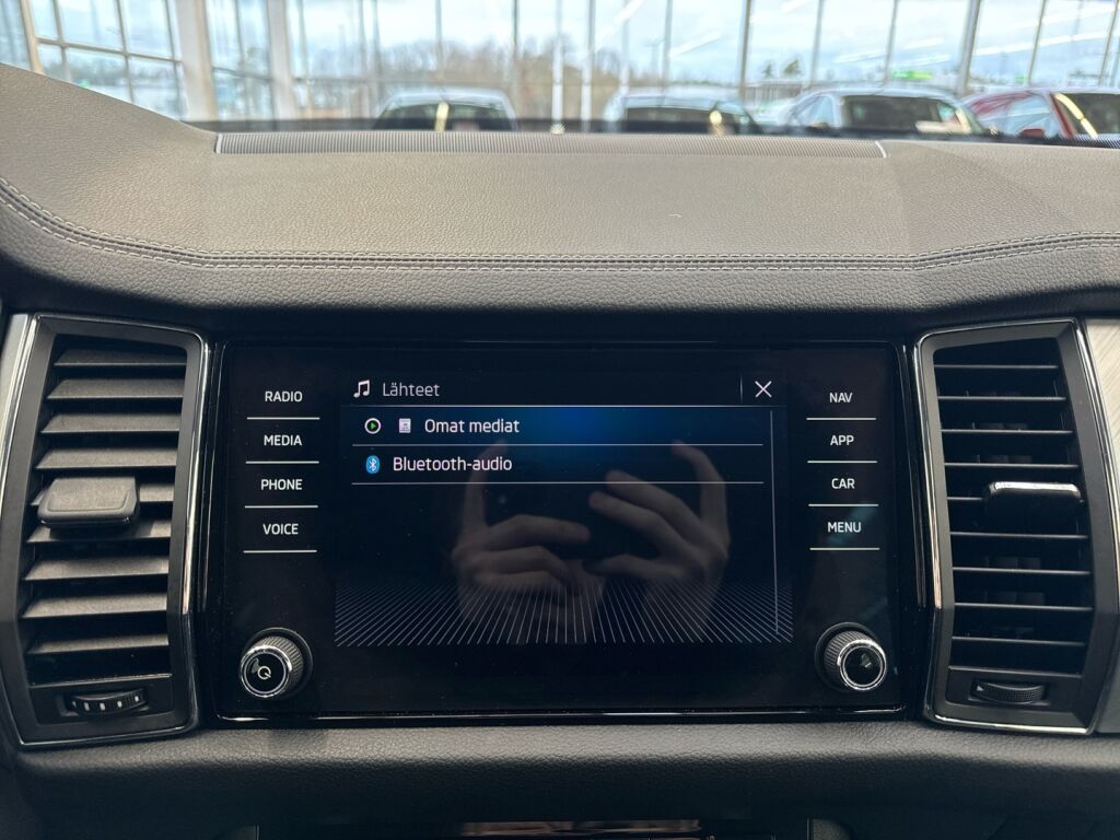 Skoda Kodiaq 2022 Musta