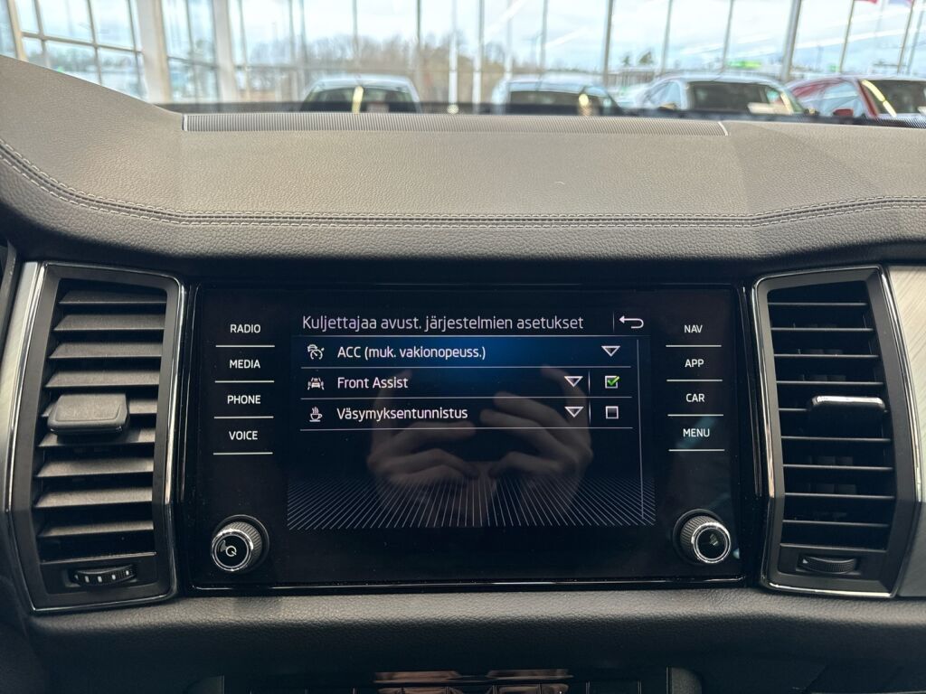 Skoda Kodiaq 2022 Musta