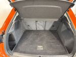 Audi Q3 2022 Oranssi