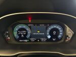 Audi Q3 2022 Oranssi