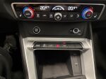 Audi Q3 2022 Oranssi
