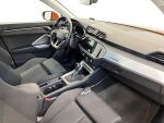 Audi Q3 2022 Oranssi