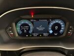 Audi Q3 2022 Oranssi