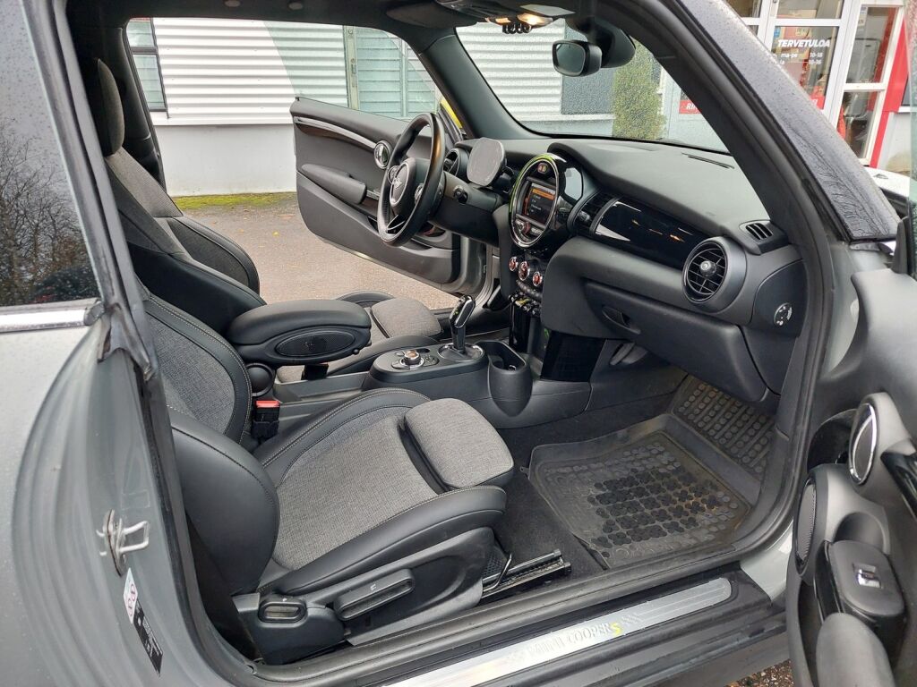 Mini Cooper 2020 Harmaa