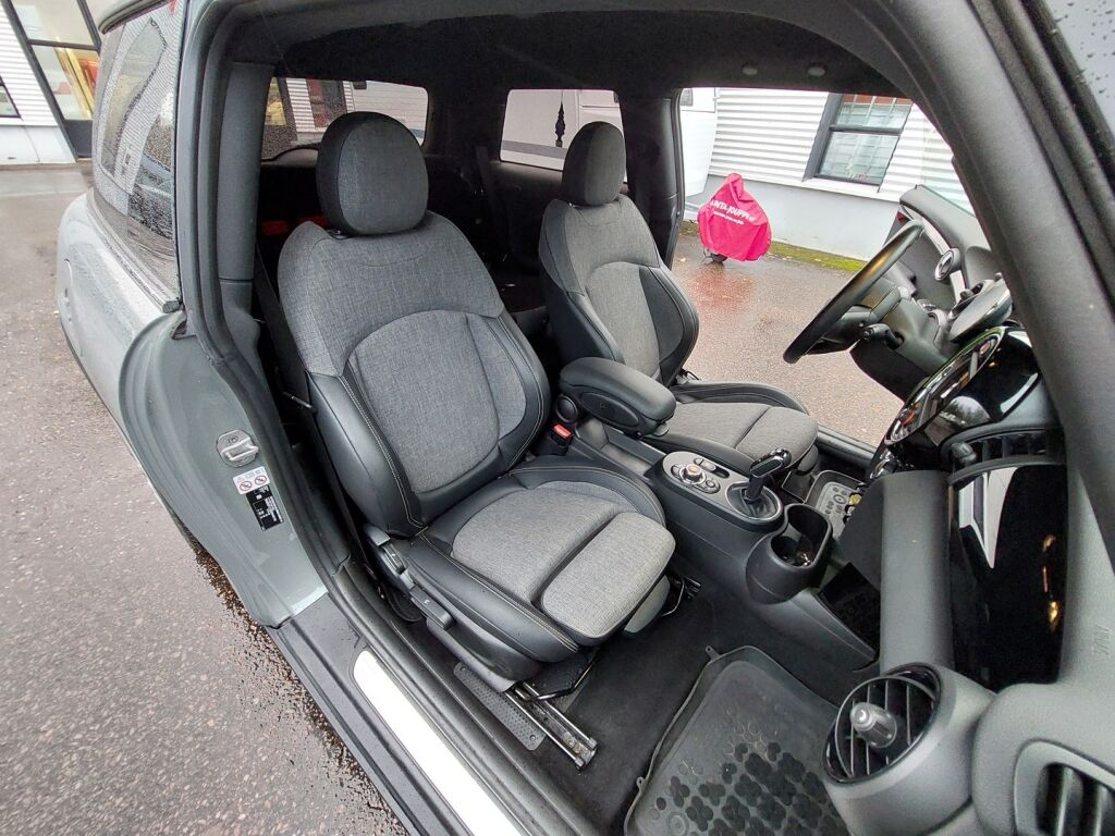 Mini Cooper 2020 Harmaa