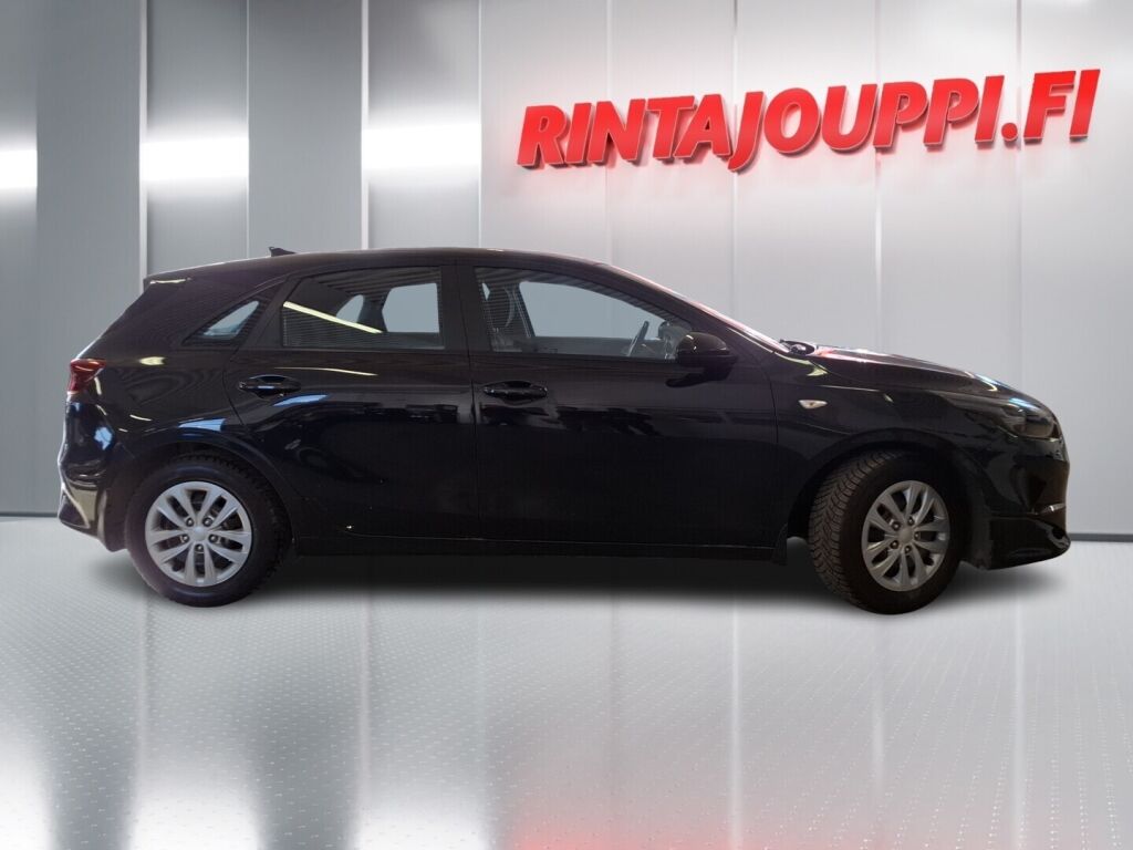 Kia Ceed 2022 Musta