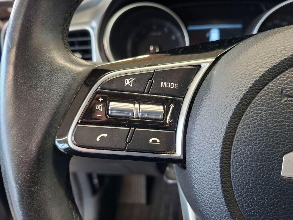 Kia Ceed 2022 Sininen