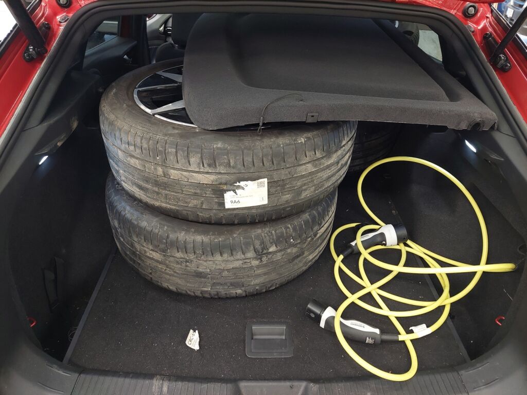 Volkswagen ID.5 2022 Punainen