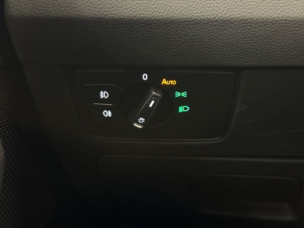 Volkswagen Passat 2022 Harmaa