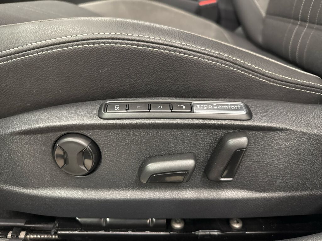 Volkswagen Passat 2022 Harmaa