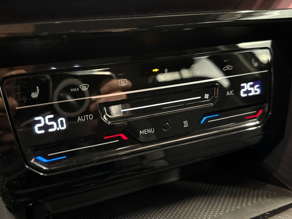 Volkswagen Passat 2022 Harmaa