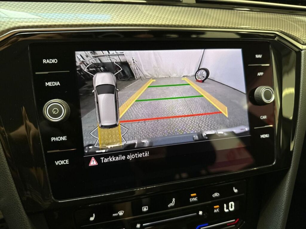 Volkswagen Passat 2022 Harmaa