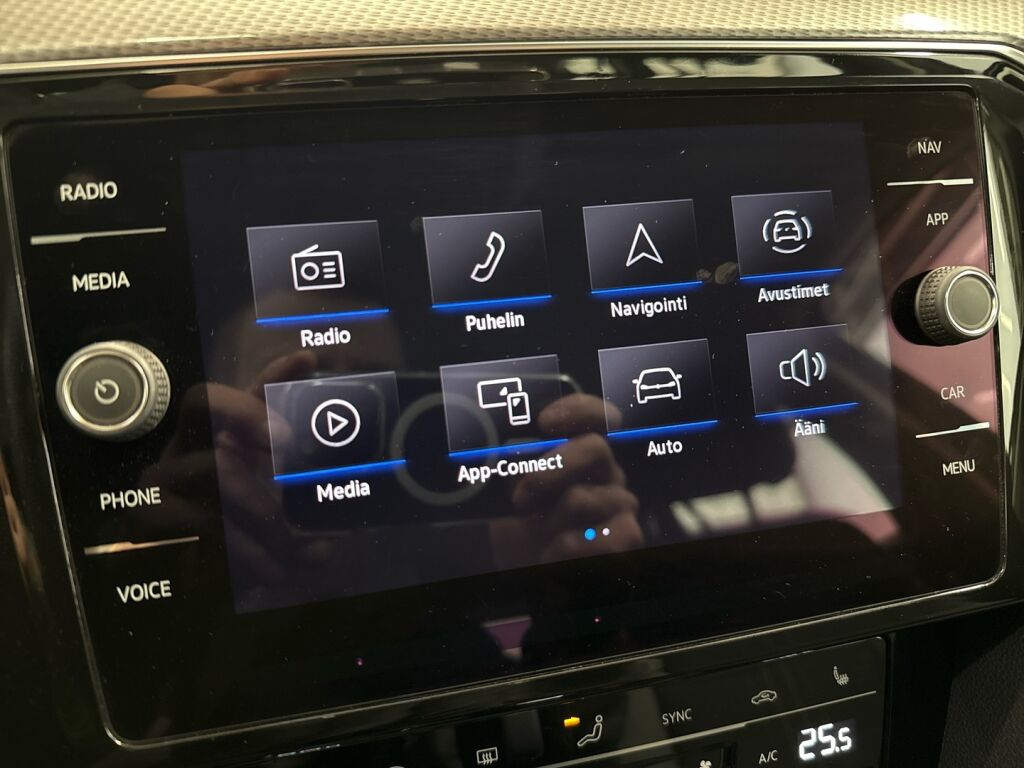 Volkswagen Passat 2022 Harmaa