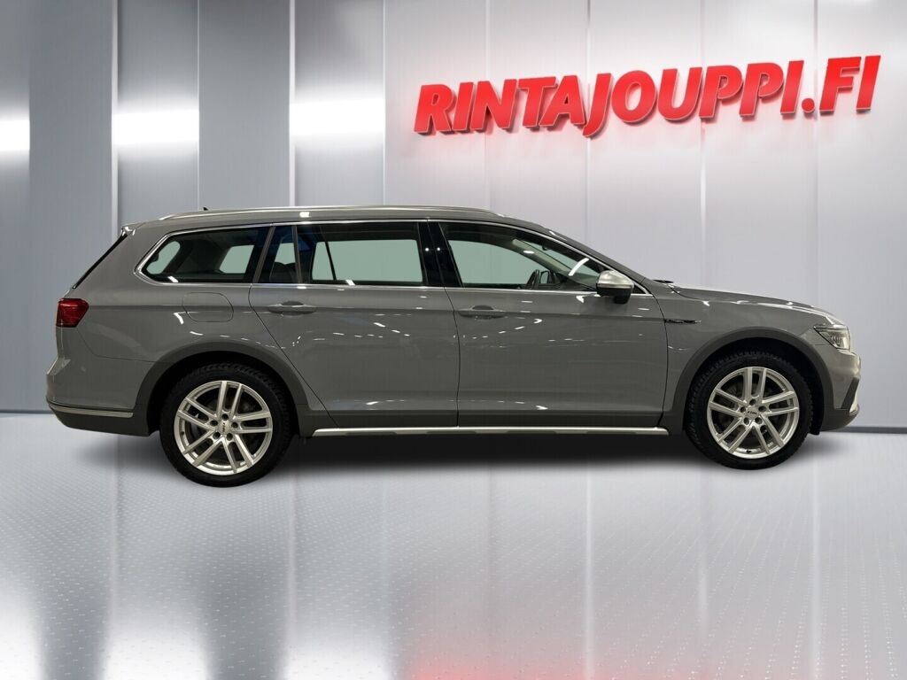 Volkswagen Passat 2022 Harmaa