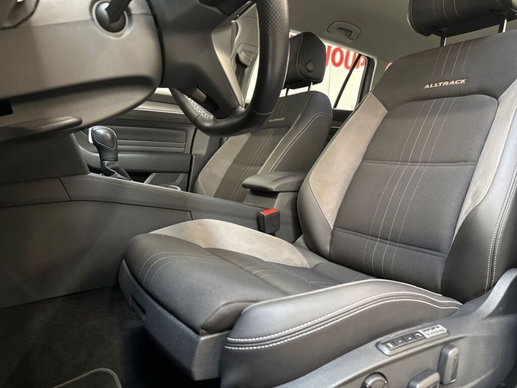 Volkswagen Passat 2022 Harmaa