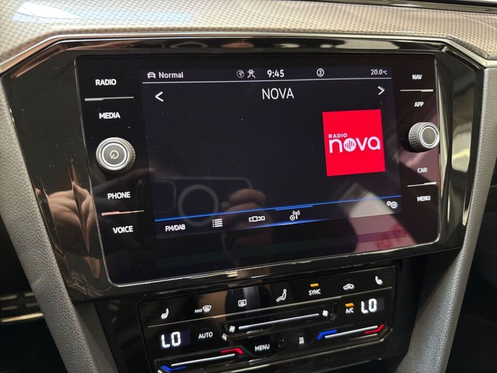 Volkswagen Passat 2022 Harmaa