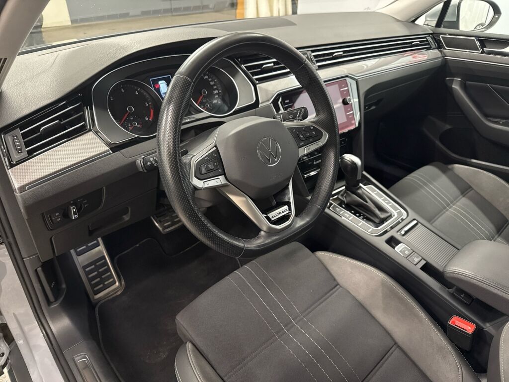 Volkswagen Passat 2022 Harmaa